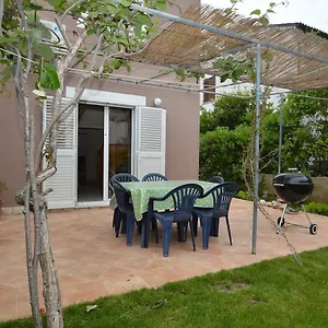  Apartment With Garden - Ana 1